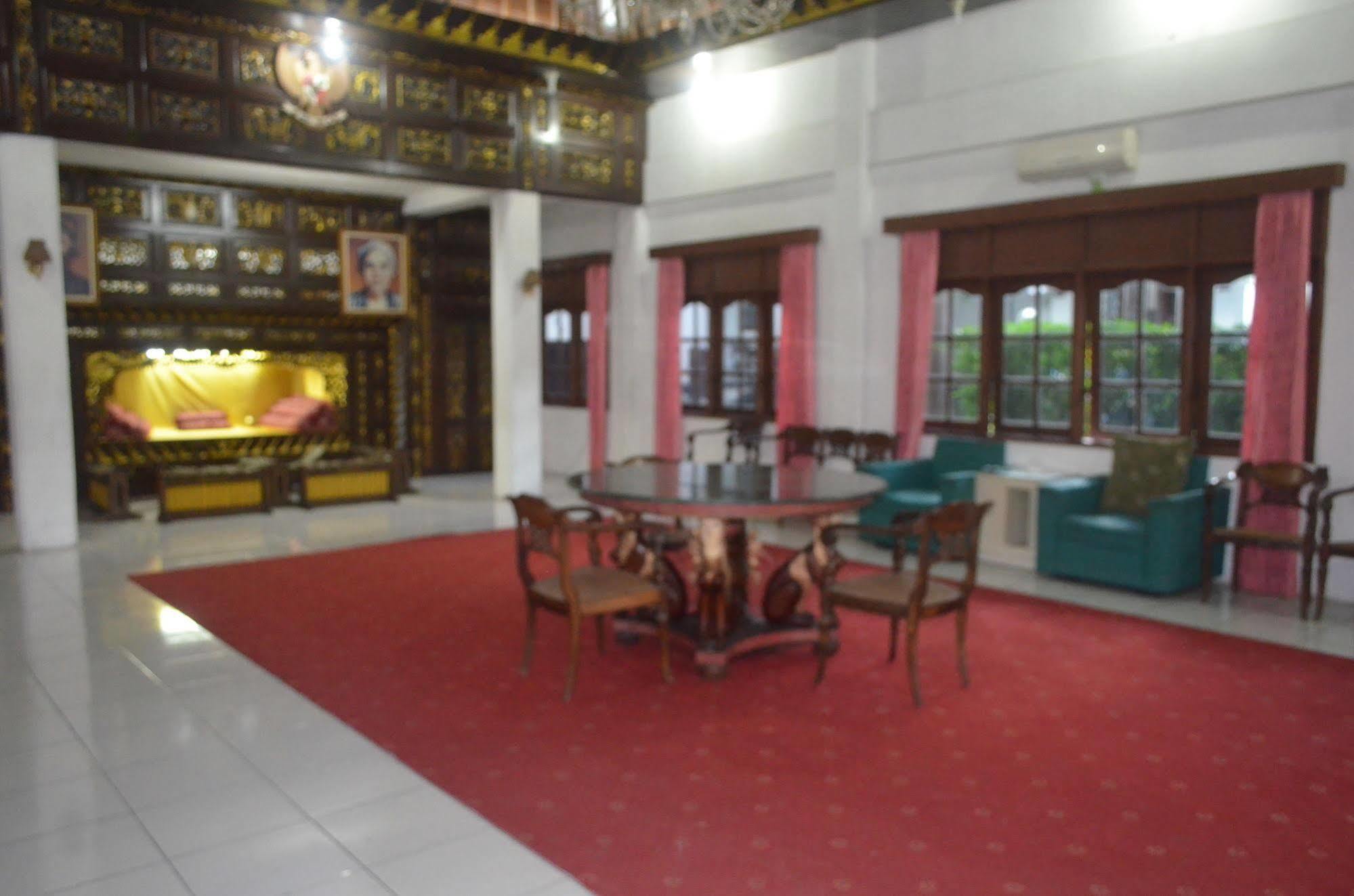 Sadinah Sahid Josodipuro Hotel Colomadu Kültér fotó