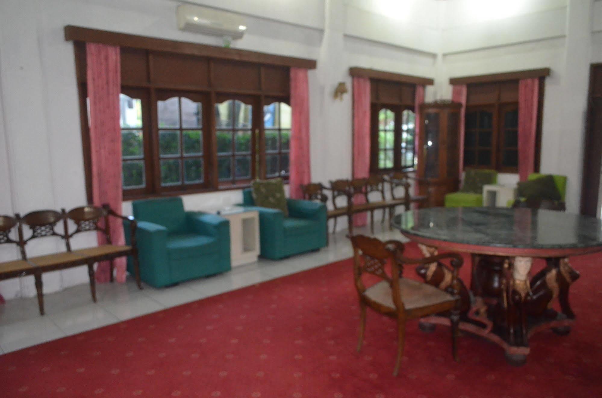 Sadinah Sahid Josodipuro Hotel Colomadu Kültér fotó