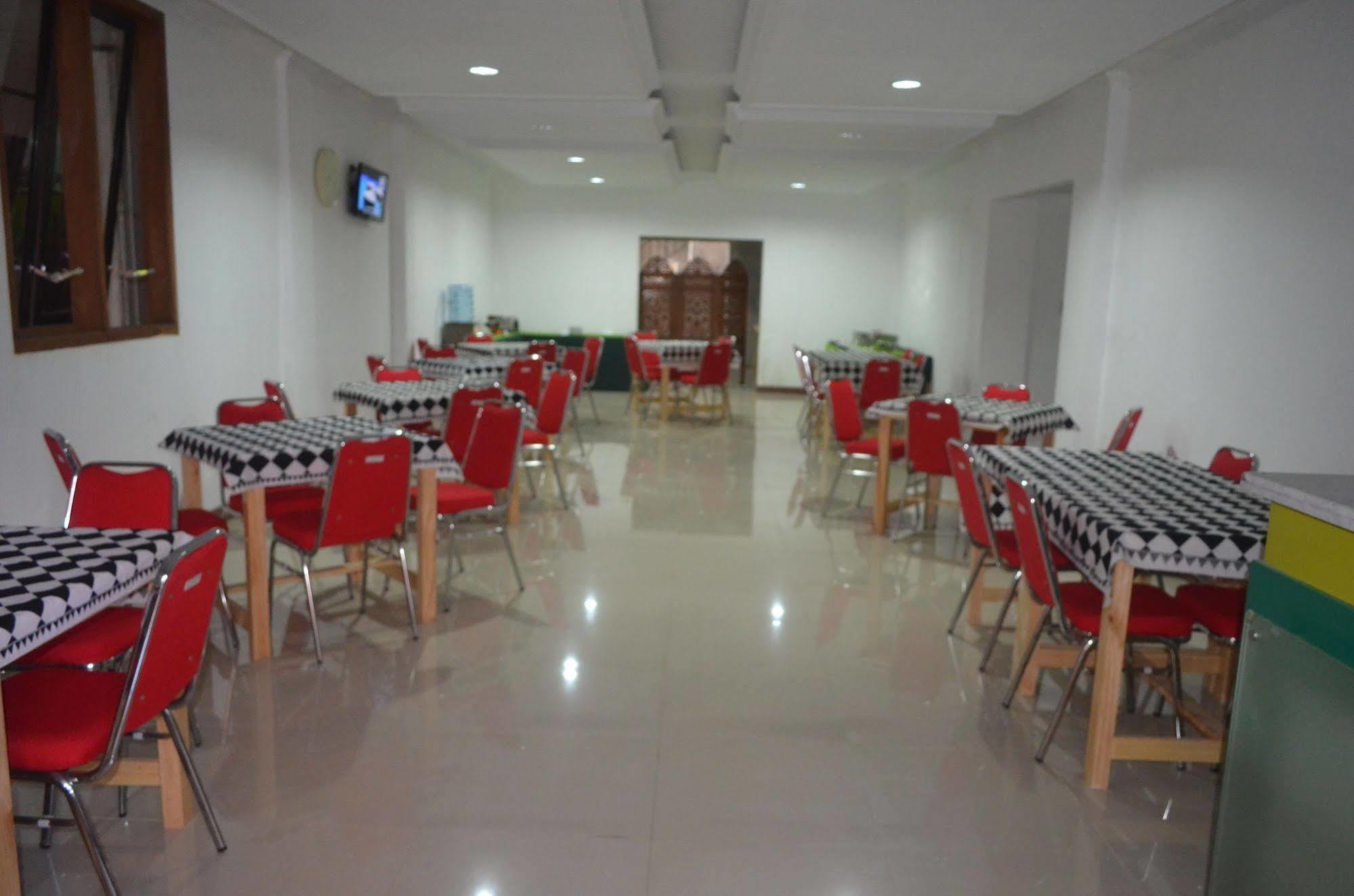 Sadinah Sahid Josodipuro Hotel Colomadu Kültér fotó