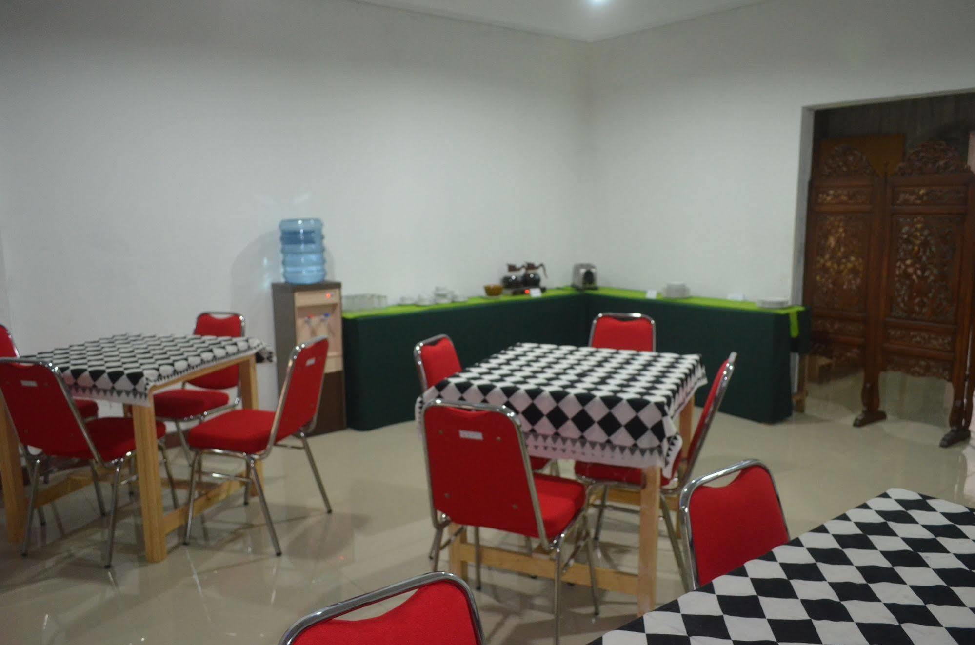 Sadinah Sahid Josodipuro Hotel Colomadu Kültér fotó