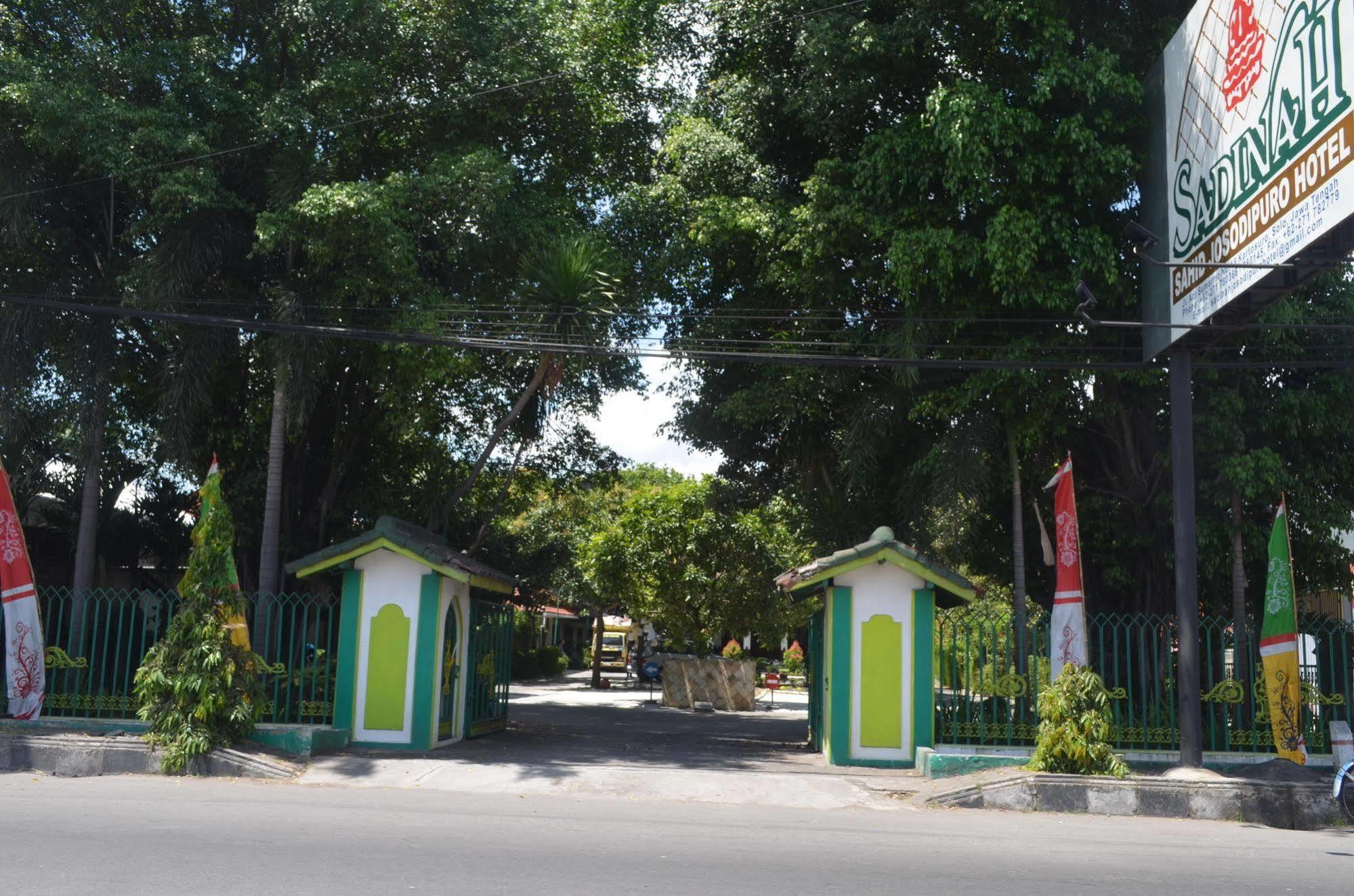 Sadinah Sahid Josodipuro Hotel Colomadu Kültér fotó